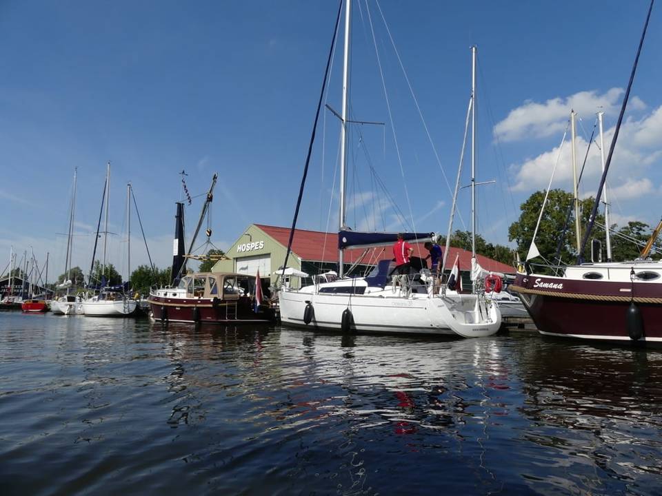 yachtcharter hospes sneek